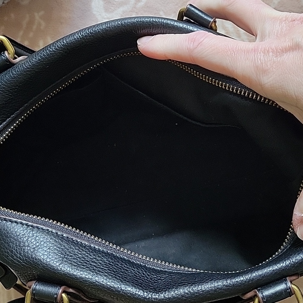 Black leather Fossil Crossbody bag - Picture 7 of 16